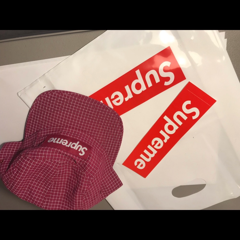 Supreme x 3M reflective ripstop camp cap